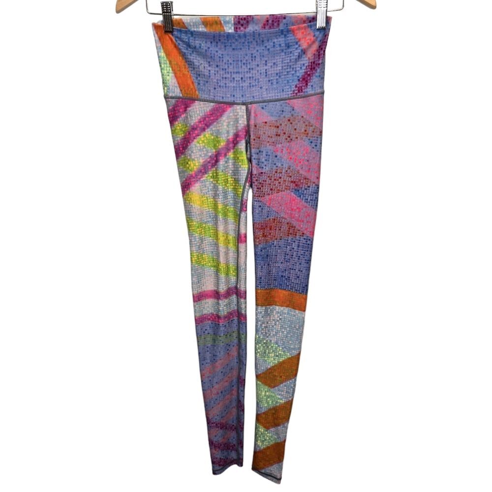 Niyama Sol Women's Otomi Dos Geometric Colorful Athletic Leggings